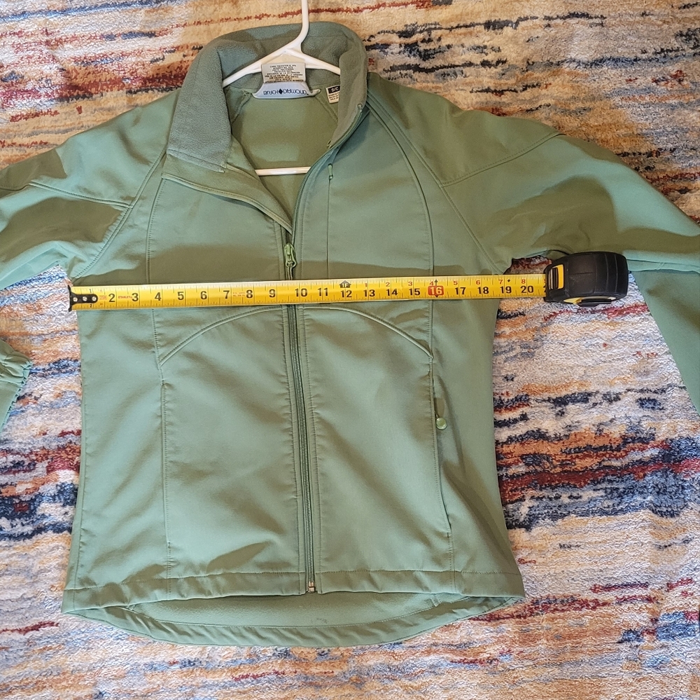 Black Diamond Women's Softshell Jacket, Green, Zip Pockets, Small - Picture 9 of 9